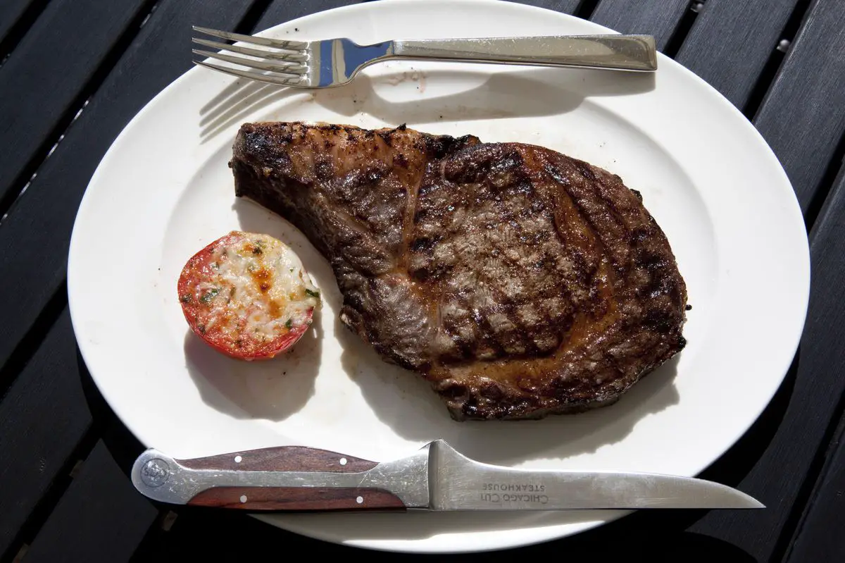 10 sizzling River North steakhouses