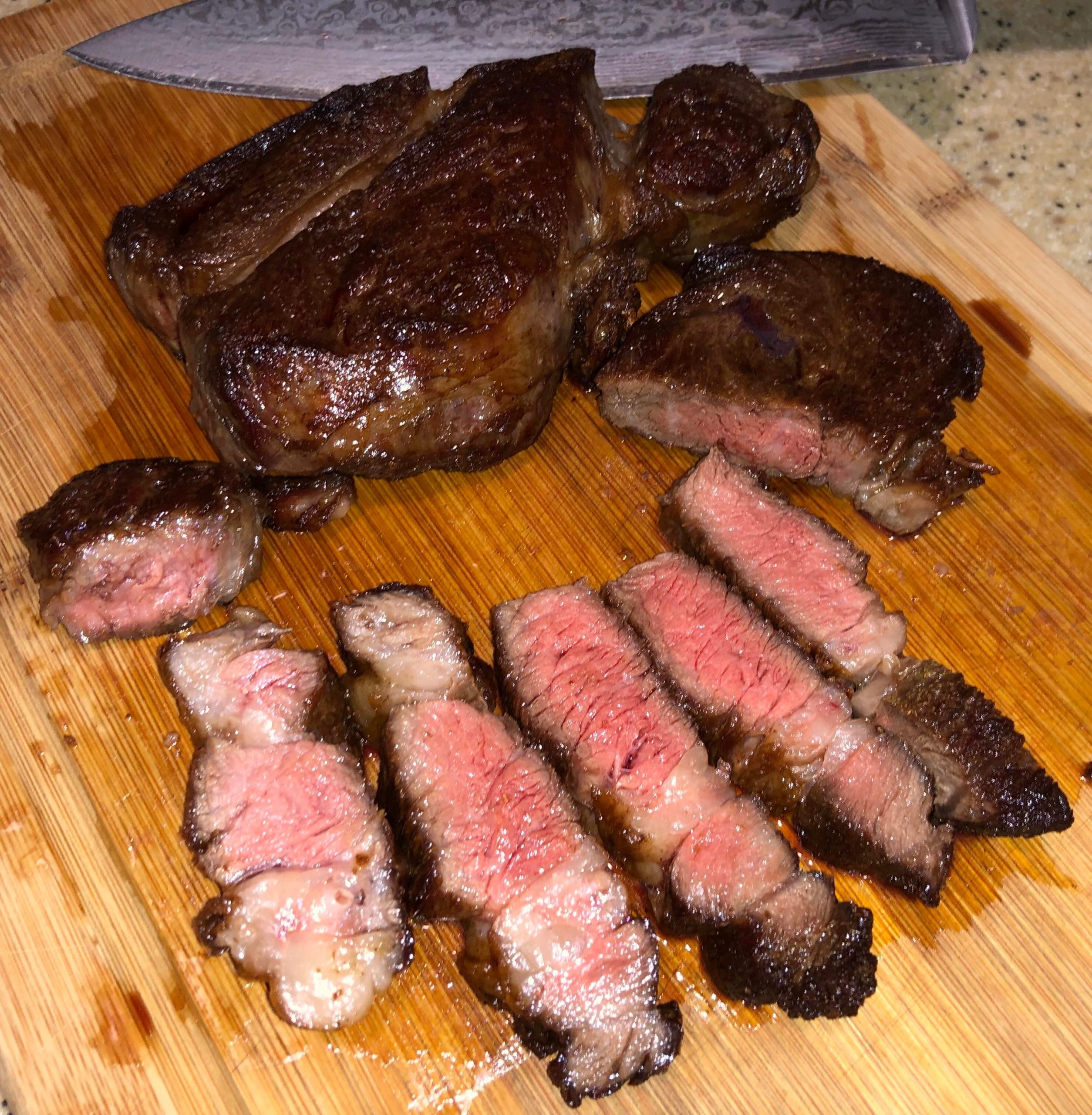 American wagyu chuckeye : steak