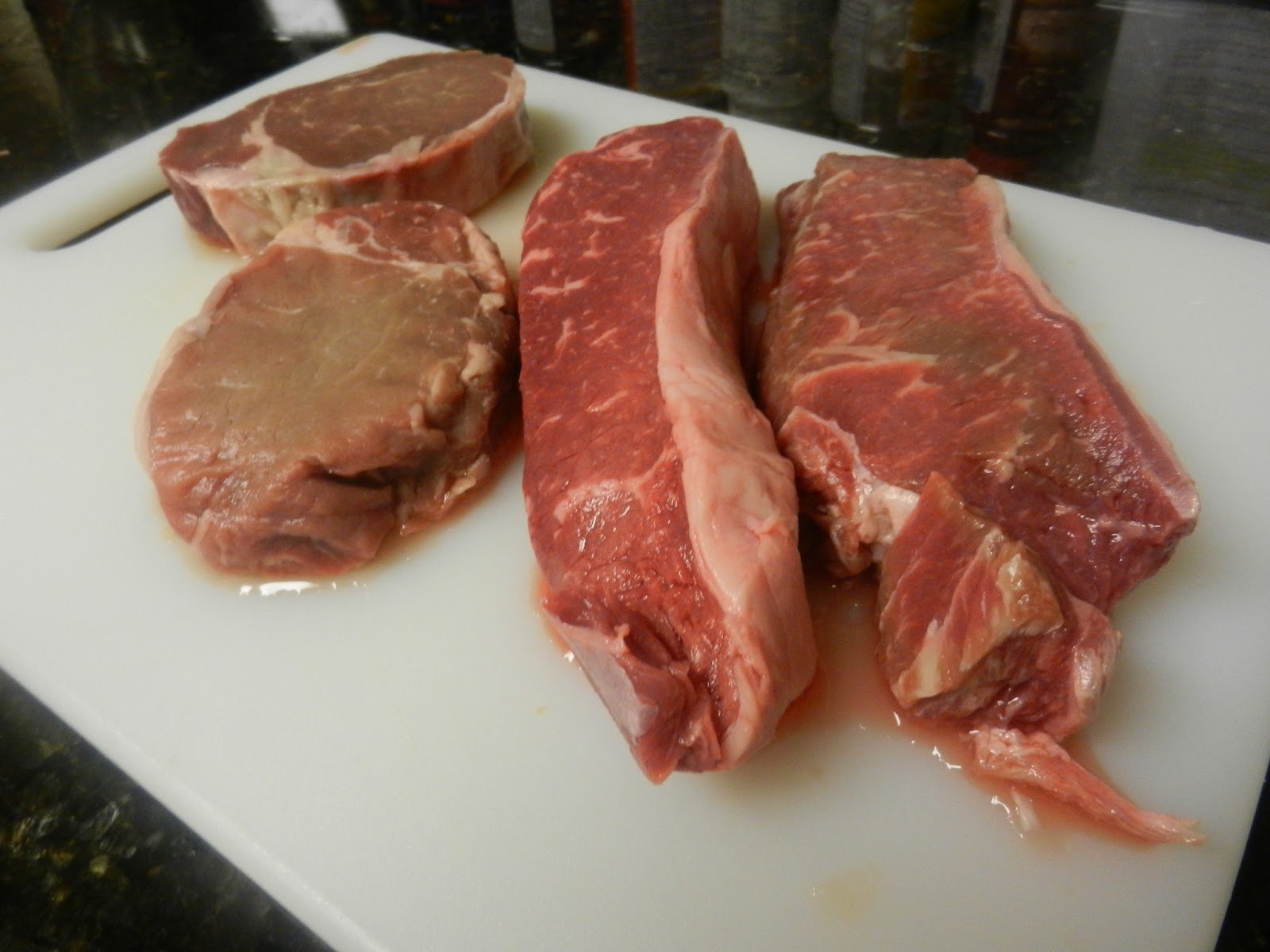 Belly of the Pig: Omaha Steaks: Filet Mignon &  Top Sirloin Product Review