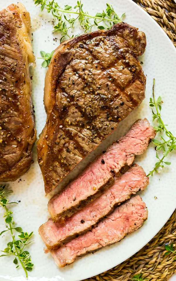 How to cook steak on the grill
