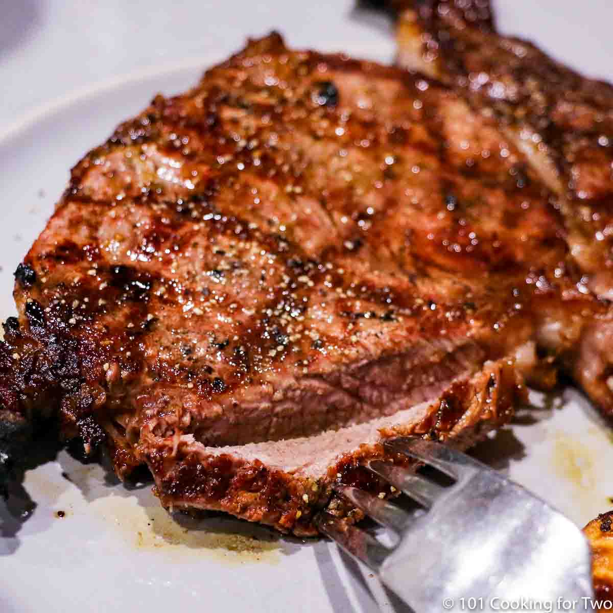 How to Grill a Ribeye Steak on a Gas Grill