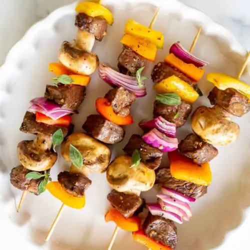 How to Make the Easiest Steak Kabobs on the Grill