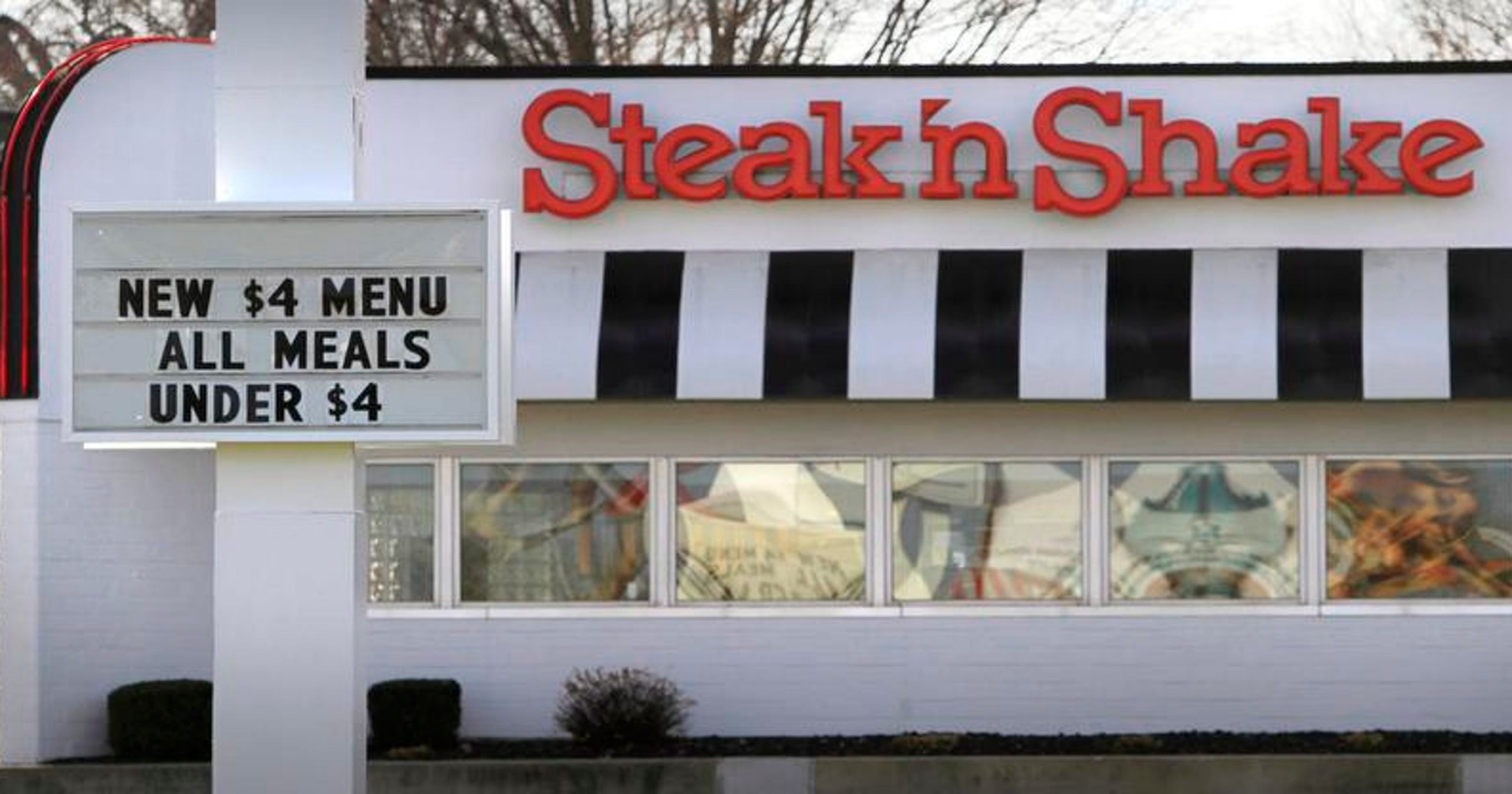 Steak n Shake franchisees bite back over $4 menu
