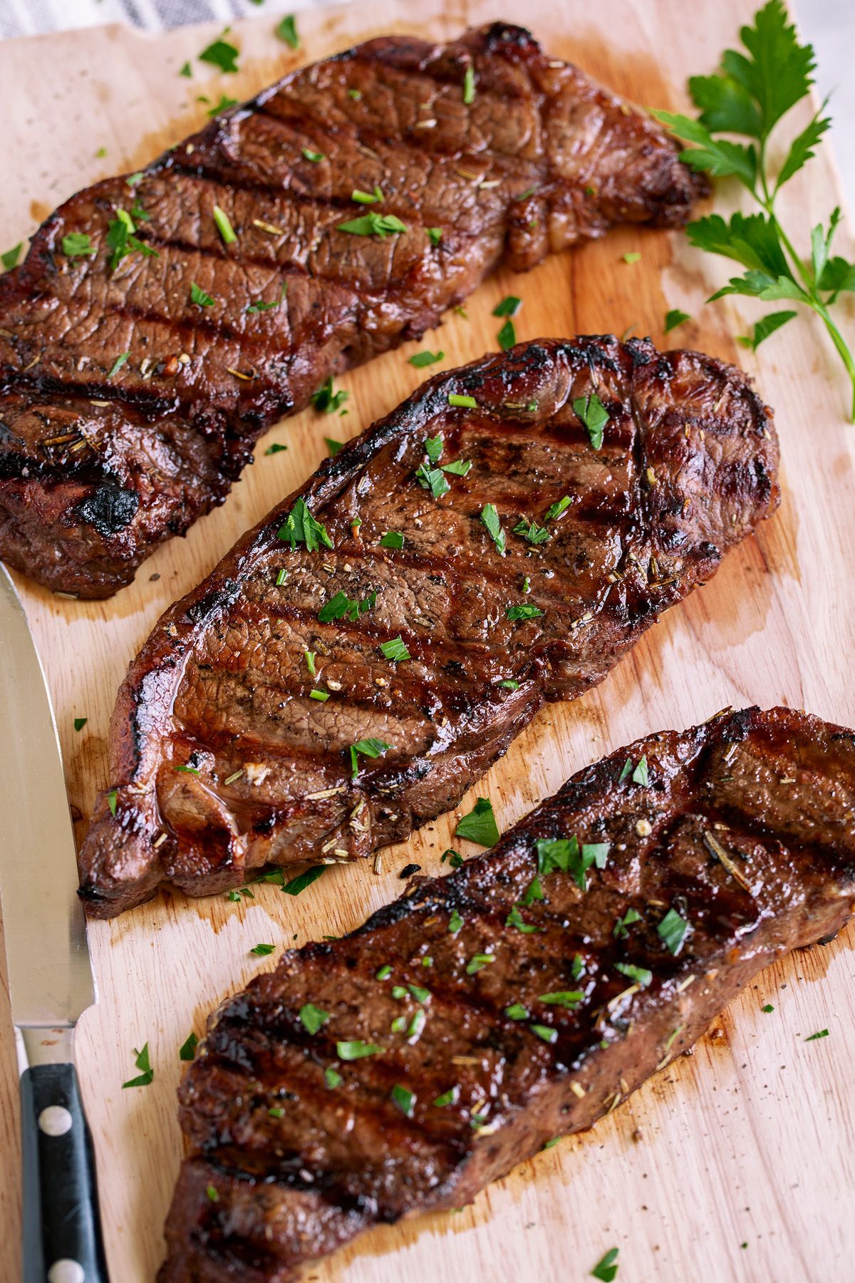 The BEST Steak Marinade! Made with balsamic vinegar and a ...